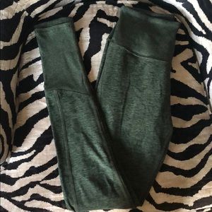 Green Alo Yoga leggings